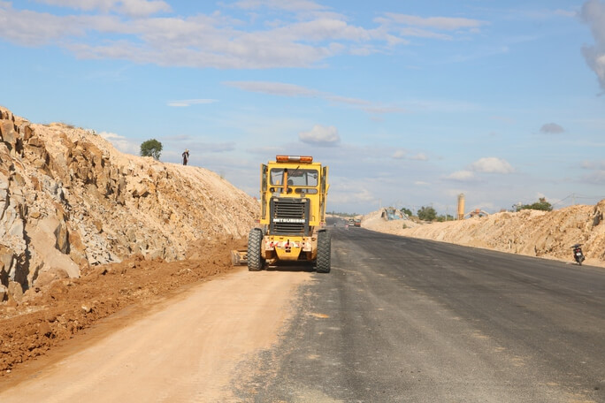 Tuyến cao tốc Bắc - Nam đoạn qua tỉnh Bình Thuận sẽ đưa vào sử dụng trước ngày 30-4